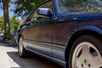 Lot 1989 Mercedes-Benz 500 SEC