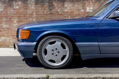 Lot 1989 Mercedes-Benz 500 SEC