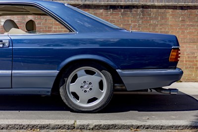 Lot 1989 Mercedes-Benz 500 SEC