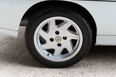 Lot 184 - 1989 Lotus Eclat Excel