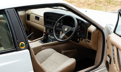 Lot 184 - 1989 Lotus Eclat Excel