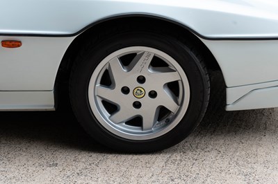 Lot 184 - 1989 Lotus Eclat Excel