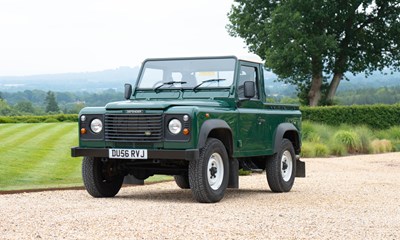 Lot 261 - 2006 Land Rover Defender TD5 90 Pick-up