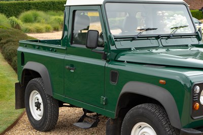 Lot 261 - 2006 Land Rover Defender TD5 90 Pick-up