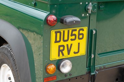 Lot 261 - 2006 Land Rover Defender TD5 90 Pick-up