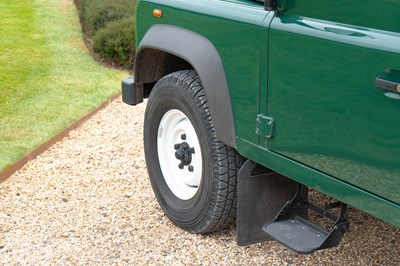 Lot 261 - 2006 Land Rover Defender TD5 90 Pick-up