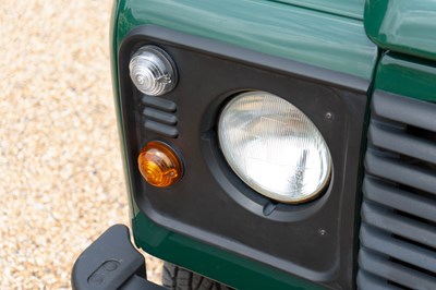 Lot 261 - 2006 Land Rover Defender TD5 90 Pick-up