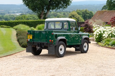 Lot 261 - 2006 Land Rover Defender TD5 90 Pick-up