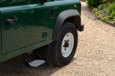 Lot 261 - 2006 Land Rover Defender TD5 90 Pick-up