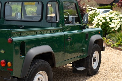 Lot 261 - 2006 Land Rover Defender TD5 90 Pick-up