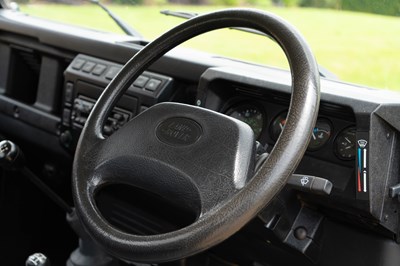 Lot 261 - 2006 Land Rover Defender TD5 90 Pick-up