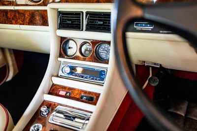 Lot 163 - 1988 Bentley Turbo R