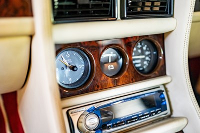 Lot 163 - 1988 Bentley Turbo R
