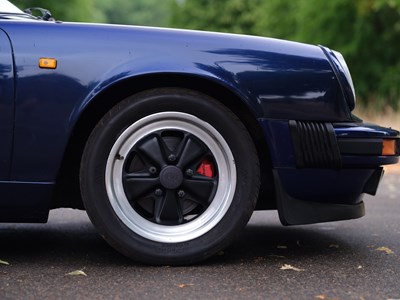 Lot 212 - 1989 Porsche 911 3.2 Convertible