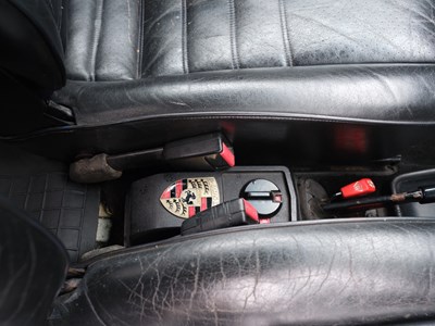 Lot 212 - 1989 Porsche 911 3.2 Convertible