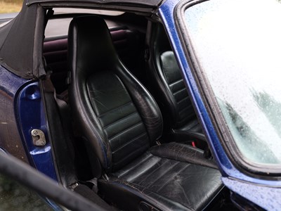Lot 212 - 1989 Porsche 911 3.2 Convertible