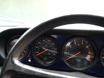 Lot 212 - 1989 Porsche 911 3.2 Convertible
