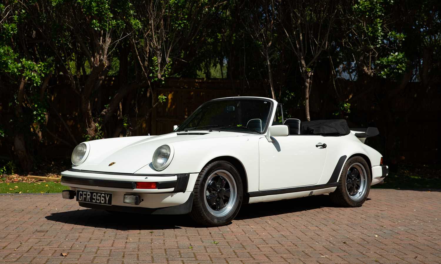 Lot 1983 Porsche 911 SC Cabriolet (3.0 litre)