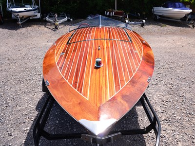 Lot 236 - Classic Style Wooden Speed Boat ‘Catch Me If You Can’