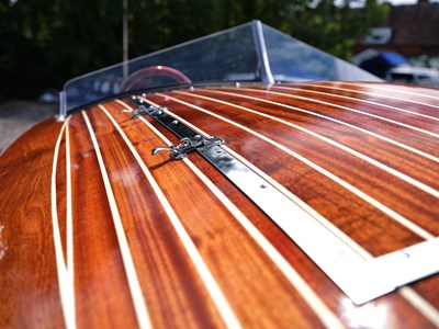 Lot 236 - Classic Style Wooden Speed Boat ‘Catch Me If You Can’