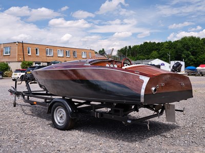 Lot 236 - Classic Style Wooden Speed Boat ‘Catch Me If You Can’