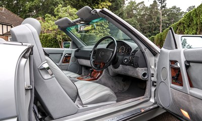 Lot 245 - 1990 Mercedes-Benz 500 SL