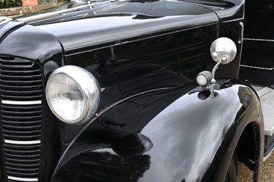 Lot 141 - 1957 Austin FX3 Taxi