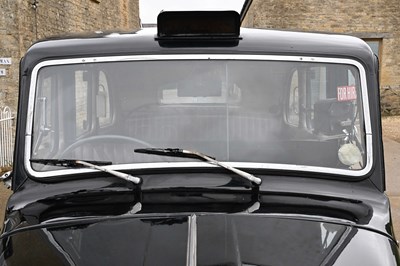 Lot 141 - 1957 Austin FX3 Taxi