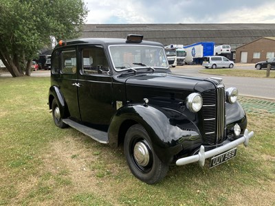 Lot 141 - 1957 Austin FX3 Taxi