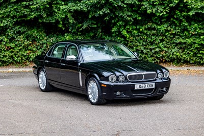 Lot 239 - 2008 Daimler Super Eight Final Edition
