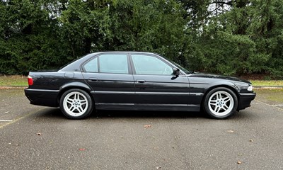 Lot 2001 BMW 735i