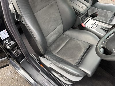 Lot 11 - 2001 BMW 735i
