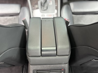 Lot 11 - 2001 BMW 735i