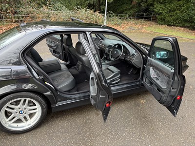 Lot 11 - 2001 BMW 735i