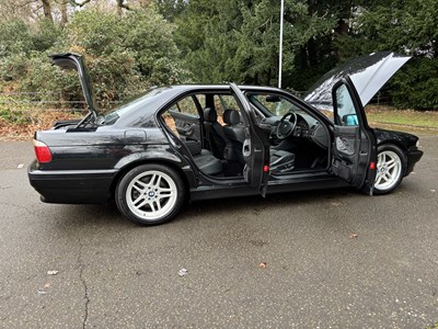 Lot 11 - 2001 BMW 735i