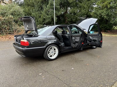 Lot 11 - 2001 BMW 735i