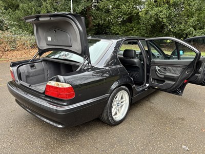 Lot 11 - 2001 BMW 735i