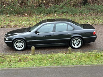 Lot 11 - 2001 BMW 735i