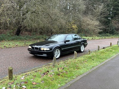 Lot 11 - 2001 BMW 735i