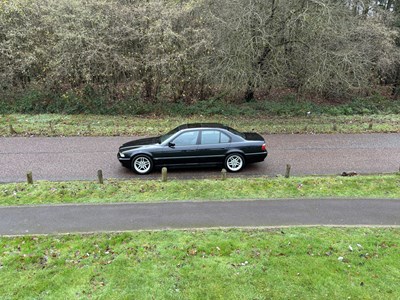 Lot 11 - 2001 BMW 735i