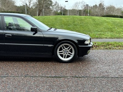 Lot 11 - 2001 BMW 735i