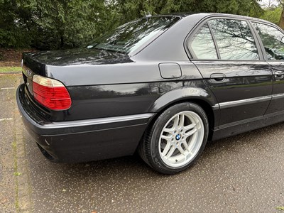 Lot 11 - 2001 BMW 735i