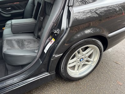 Lot 11 - 2001 BMW 735i