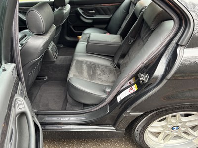 Lot 11 - 2001 BMW 735i