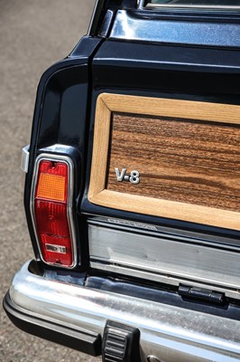 Lot 1988 Jeep Grand Wagoneer
