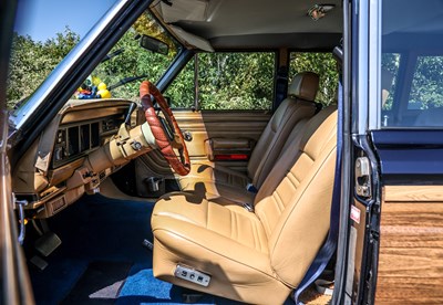 Lot 1988 Jeep Grand Wagoneer