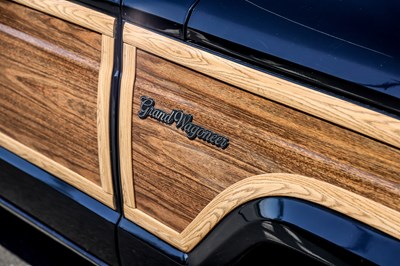 Lot 1988 Jeep Grand Wagoneer