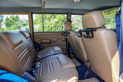 Lot 1988 Jeep Grand Wagoneer