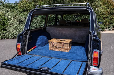 Lot 1988 Jeep Grand Wagoneer