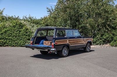 Lot 1988 Jeep Grand Wagoneer